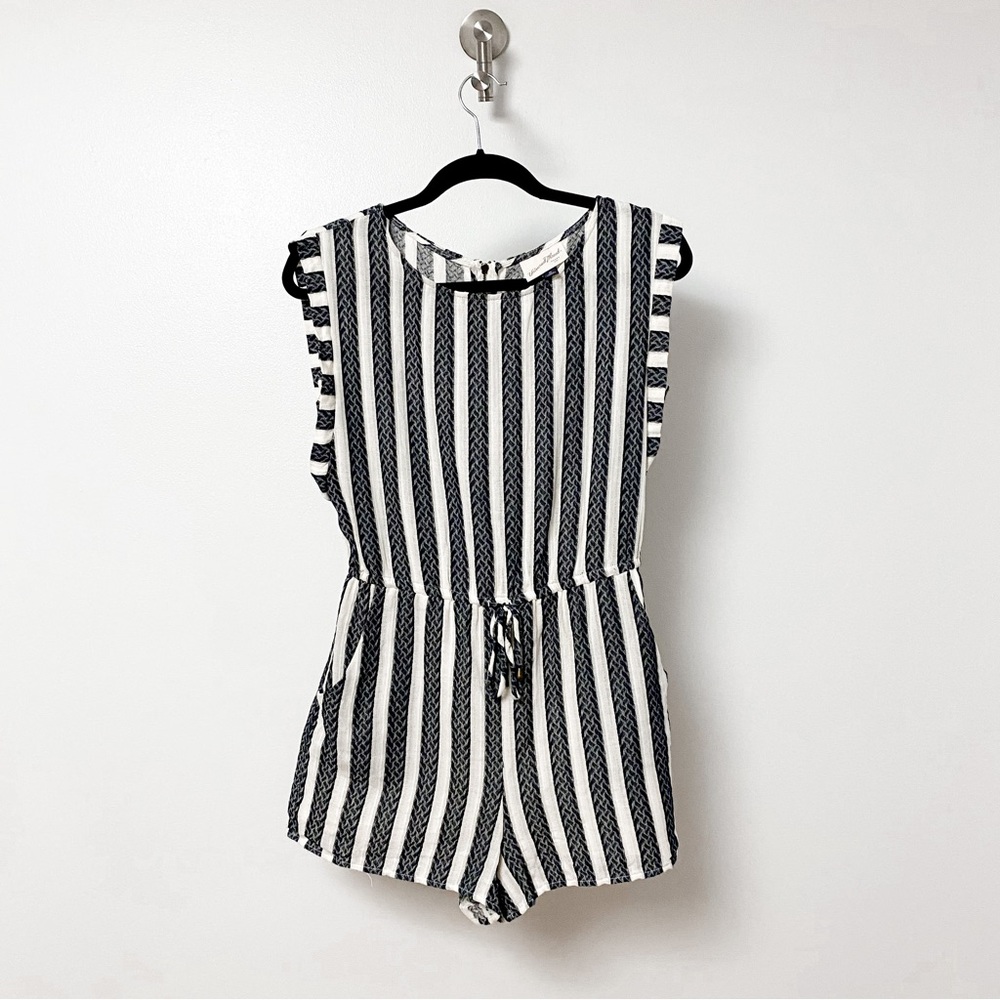 Universal‎ Thread Fall Summer Casual Cotton Striped Cap Sleeve Short Romper